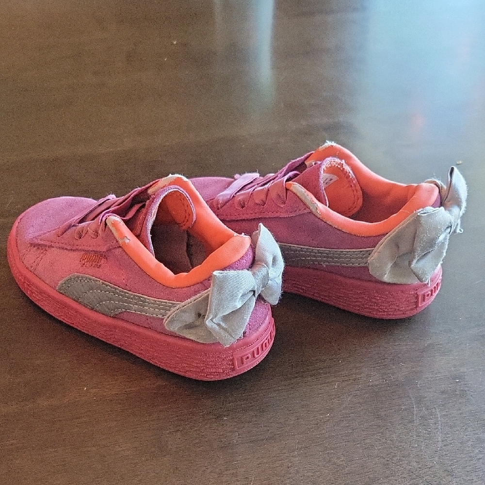 Puma Kids Pink and Silver Bow  Sneakers 7C